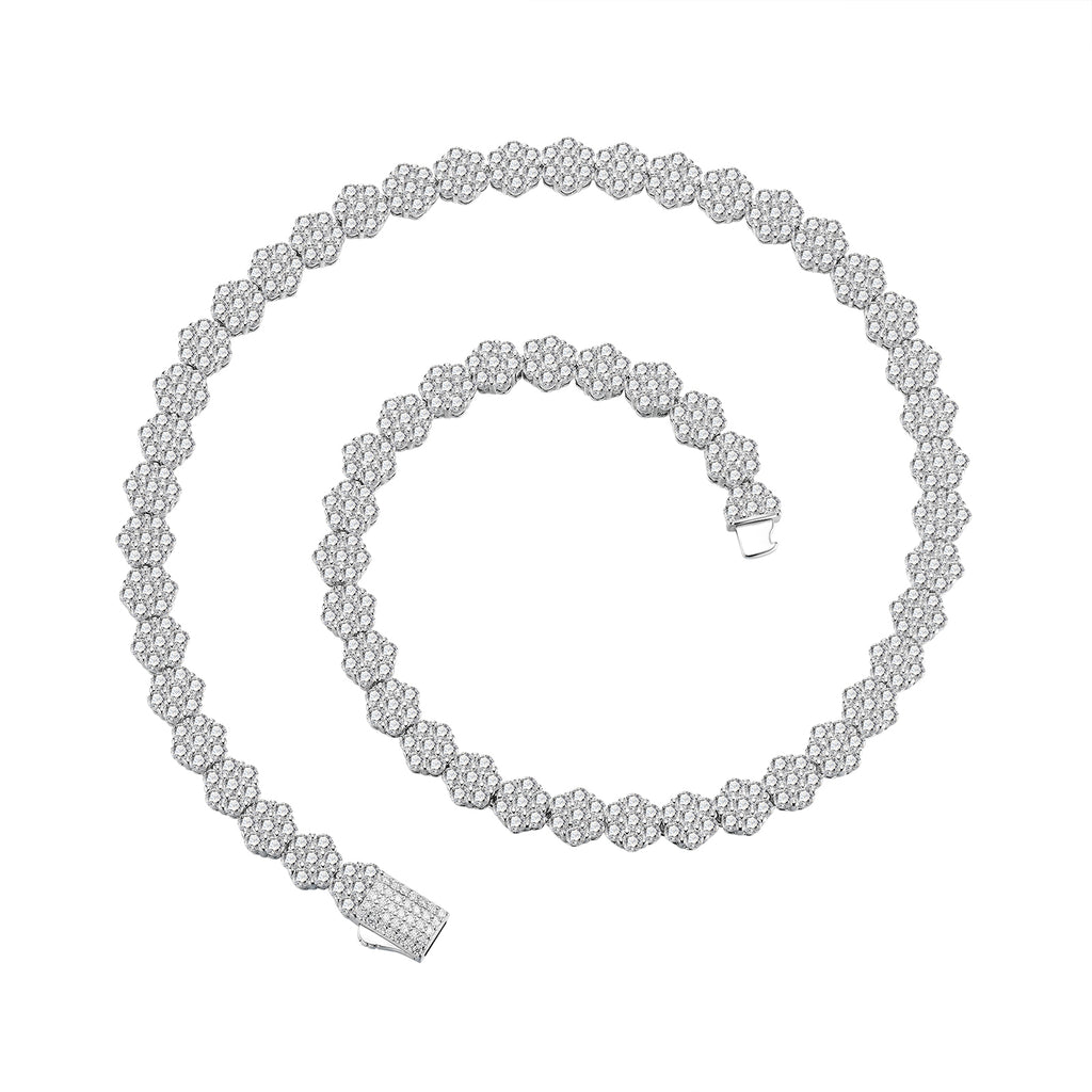A Luxurious And Fashionable Minimalist Jewelry Pendant Necklace Featuring Top-quality Moissanite, Made Of S925 Silver Electroplated With Platinum.
