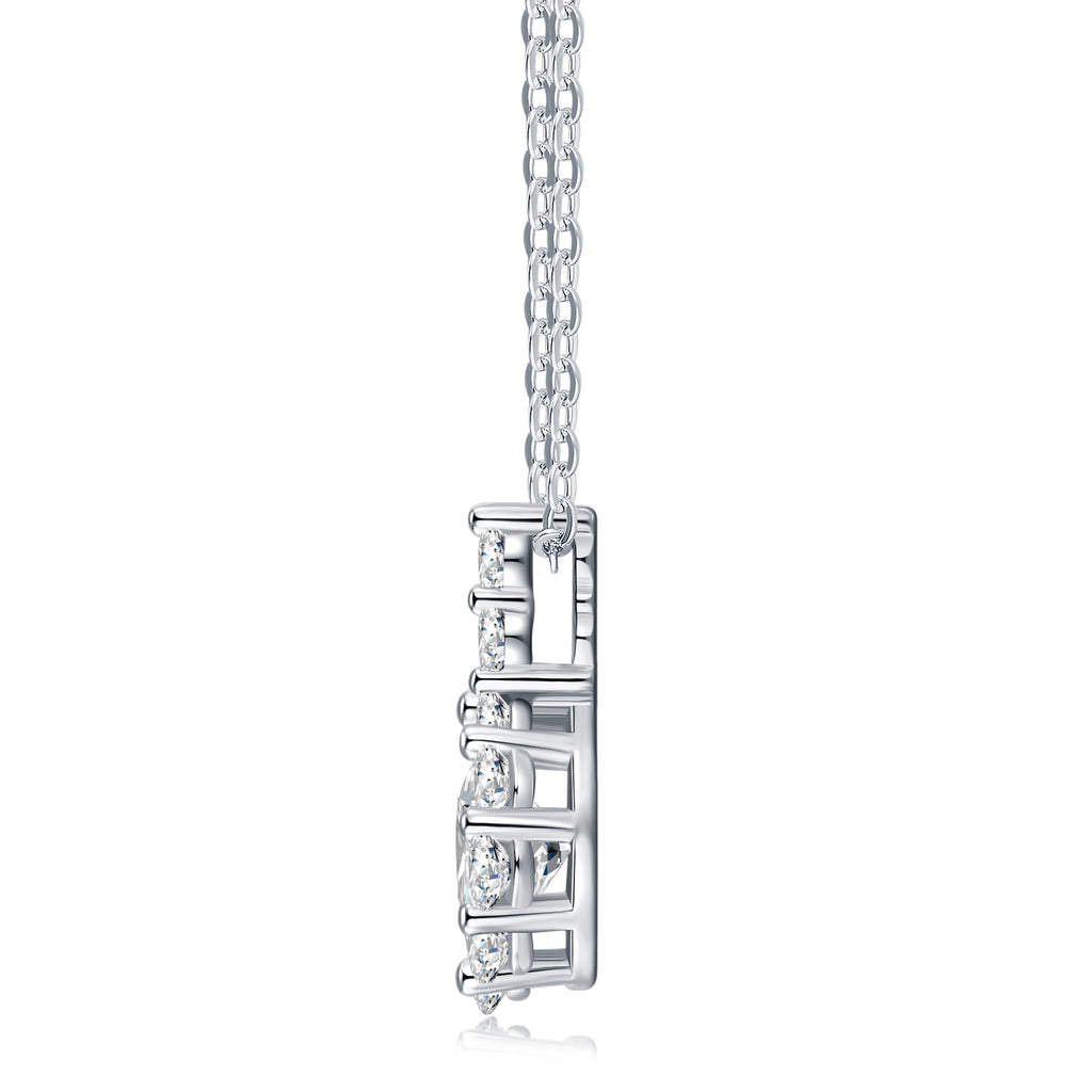 A Luxurious And Fashionable Minimalist Jewelry Pendant Necklace With A 1-carat Top-quality Morganite Gemstone, Made Of S925 Silver Electroplated With Platinum.